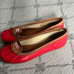Hunter Women's Red and Tan Flat Rubber Duck Shoe
